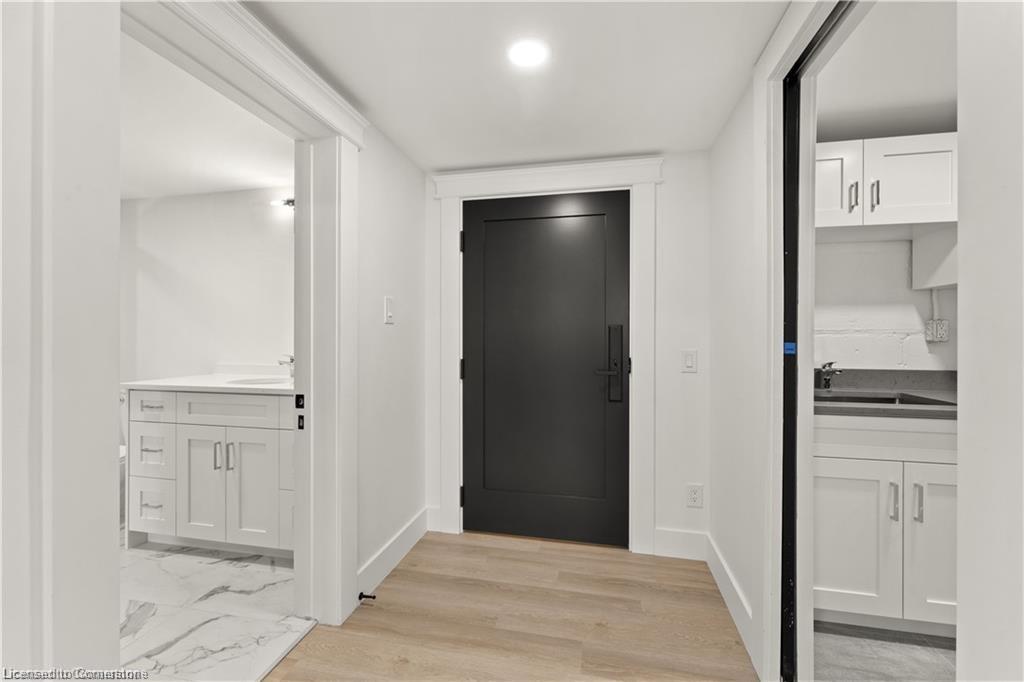 104-247 Brock Street Property Photo 2