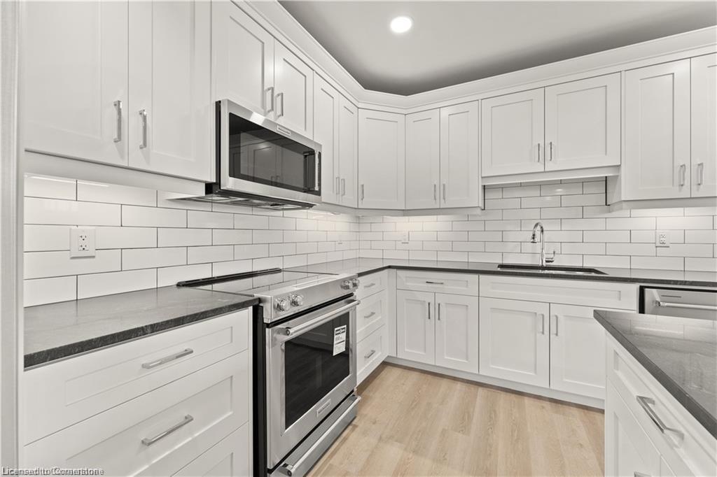 104-247 Brock Street Property Photo 5