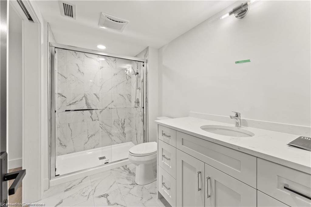 104-247 Brock Street Property Photo 10