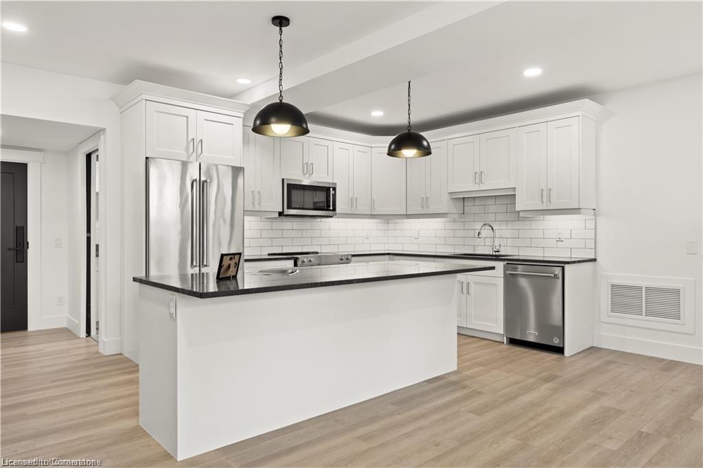 104-247 Brock Street Property Photo 21