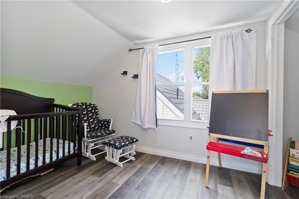24 John Street Property Photo 36
