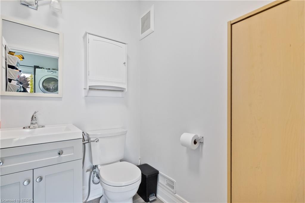24 John Street Property Photo 37