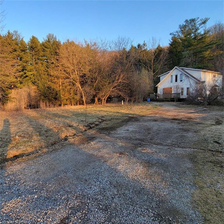 1110 Wilson Street E Property Photo 2