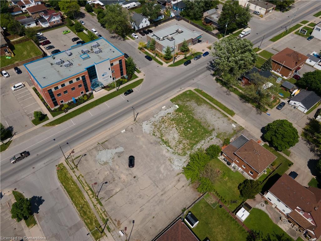 811 East Main Street Property Photo