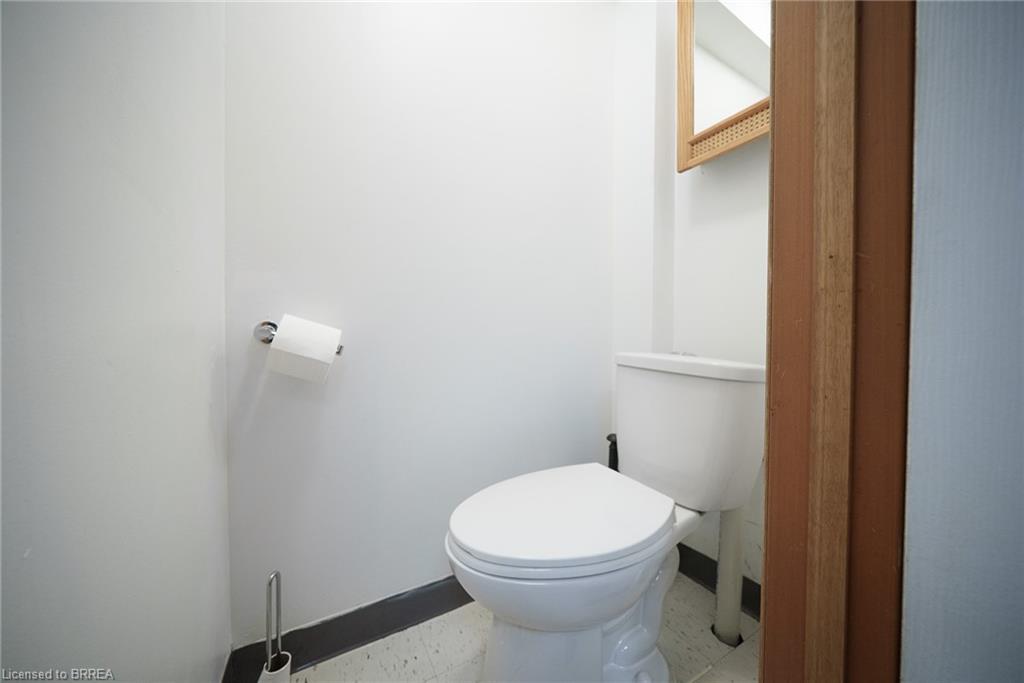 215 Grand River Avenue Property Photo 17