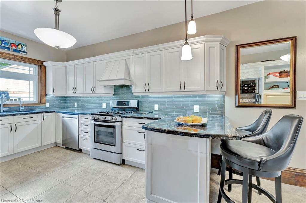 2038 Governors Road Property Photo