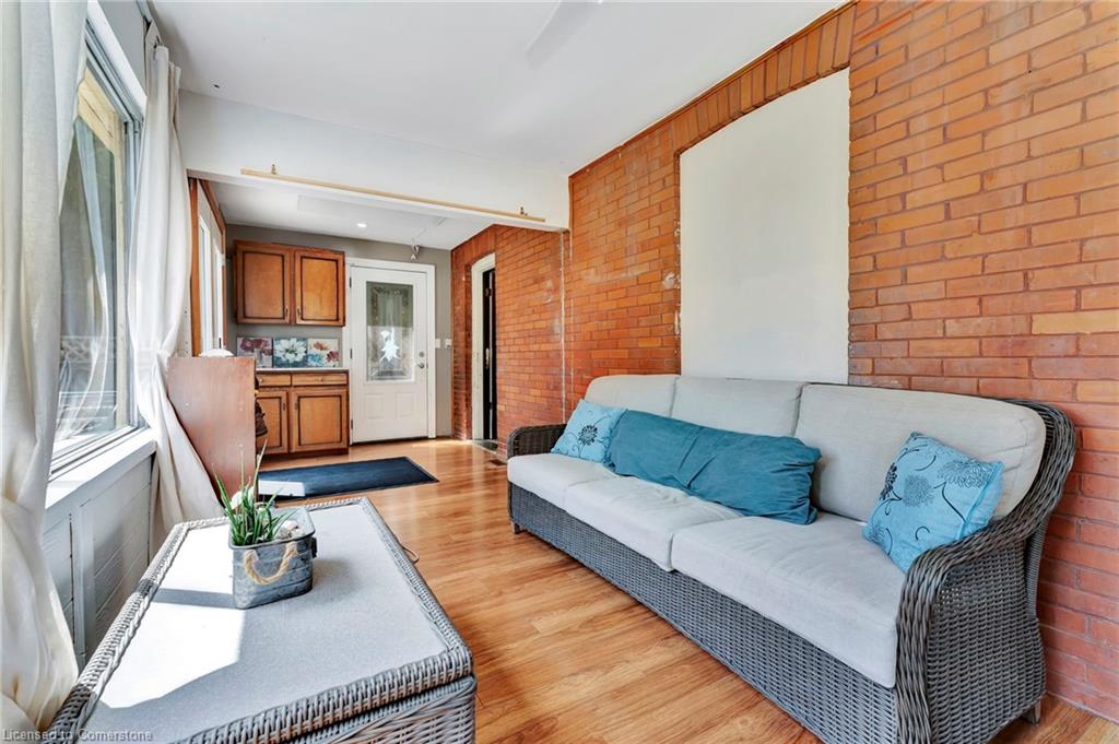 2038 Governors Road Property Photo 4