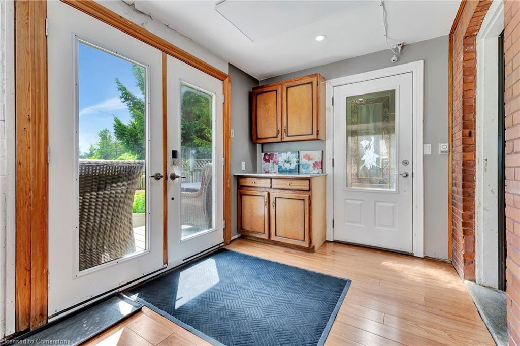 2038 Governors Road Property Photo 8