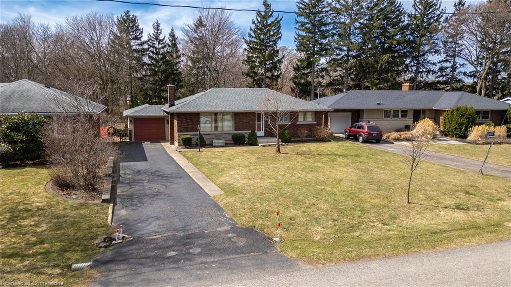 32 Kenworth Drive Property Photo 1