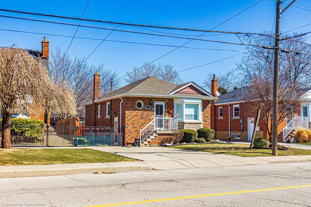 773 Queensdale Avenue Property Photo 2