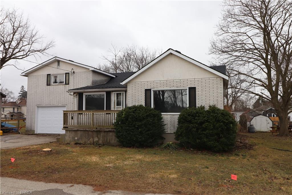 8 Rolph Street N Property Photo