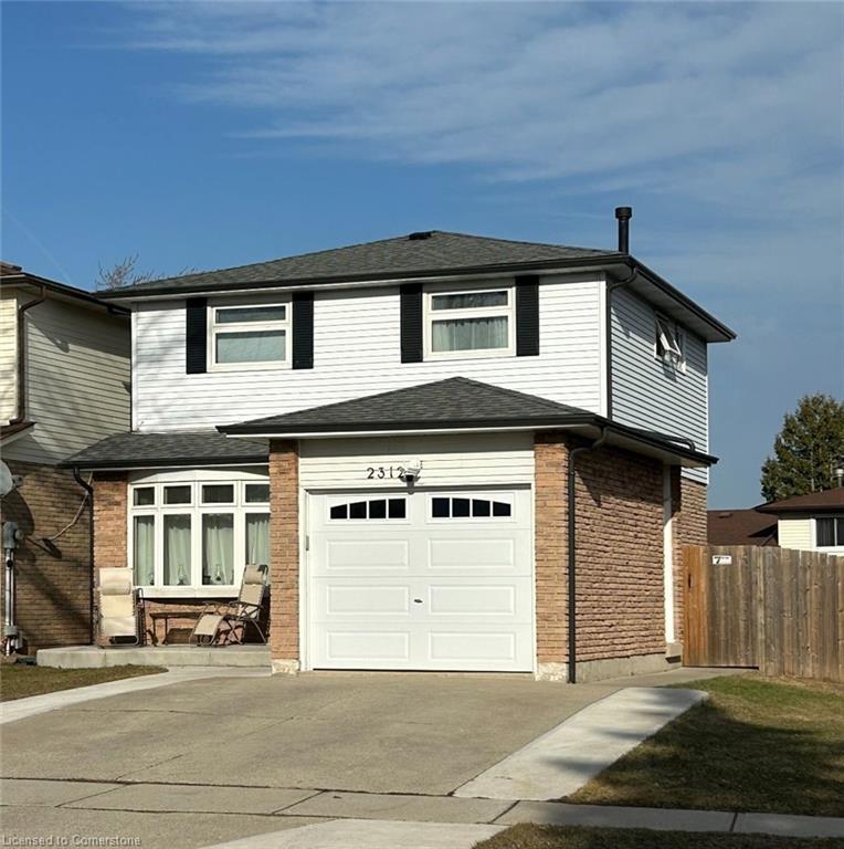 2312 Malcolm Crescent Property Photo 1