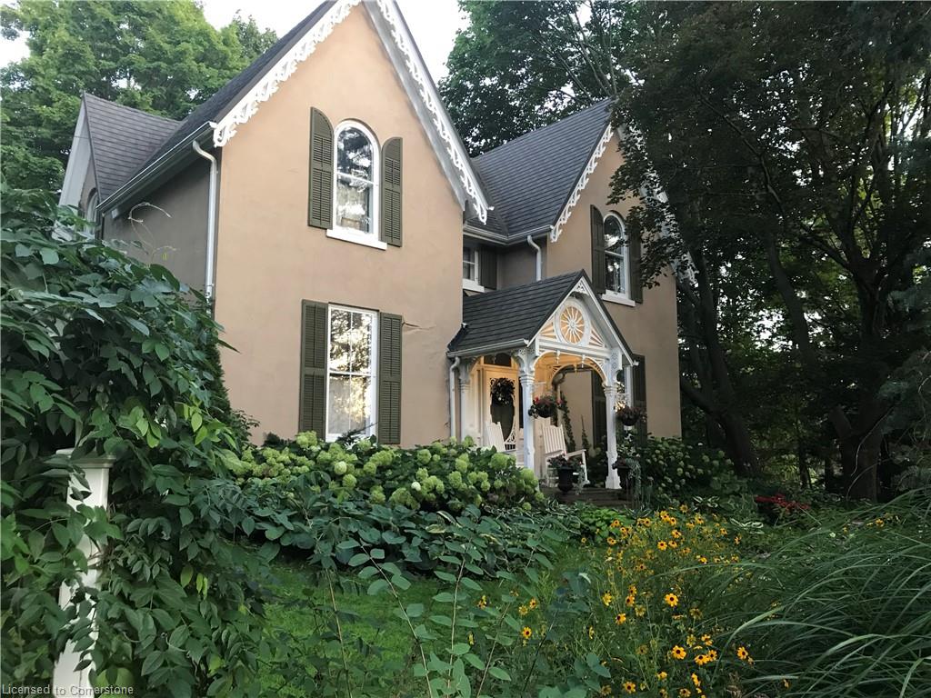 340 Dundas Street E Property Photo 3