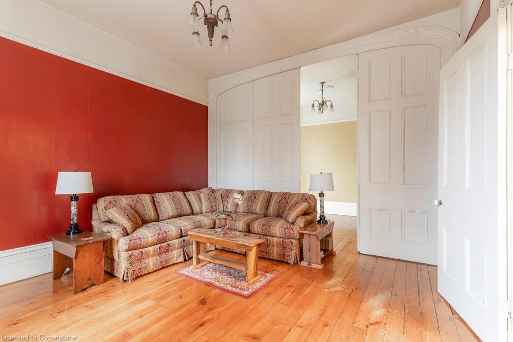 340 Dundas Street E Property Photo 16
