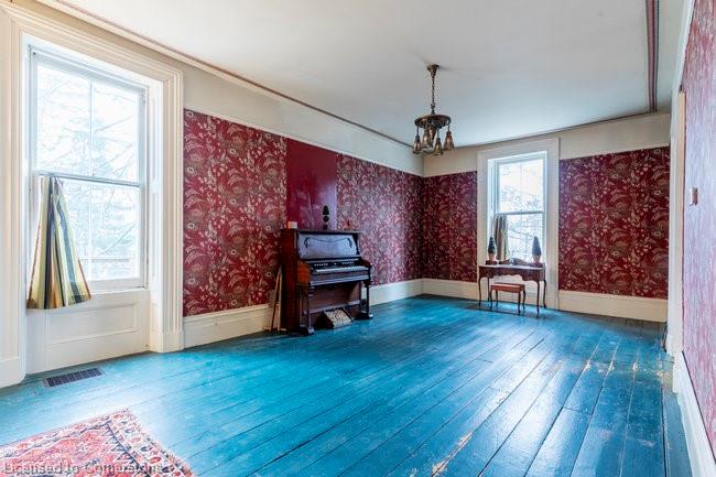 340 Dundas Street E Property Photo 21