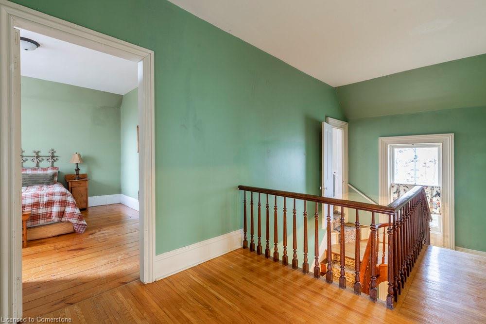 340 Dundas Street E Property Photo 35