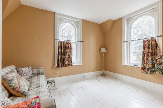 340 Dundas Street E Property Photo 40