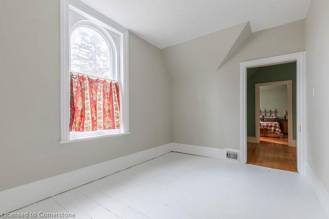 340 Dundas Street E Property Photo 43