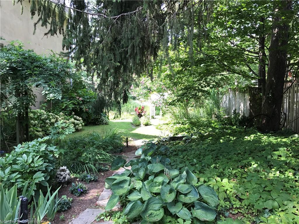 340 Dundas Street E Property Photo 50