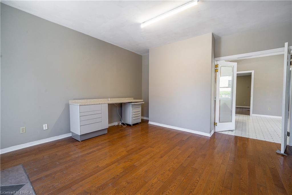 20 William Street Property Photo 9