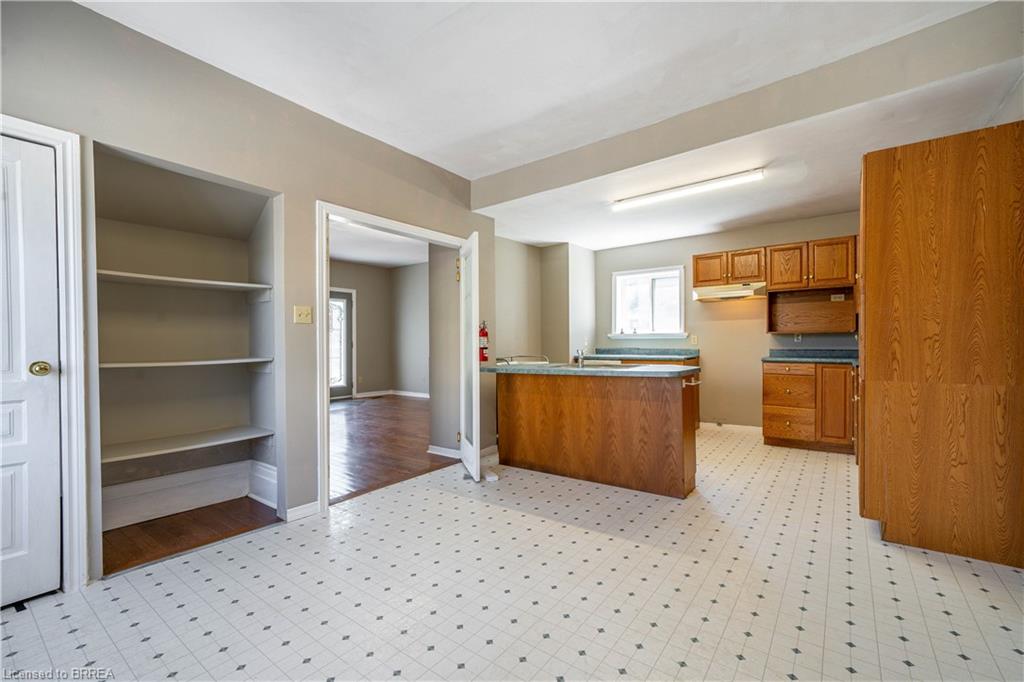 20 William Street Property Photo 11