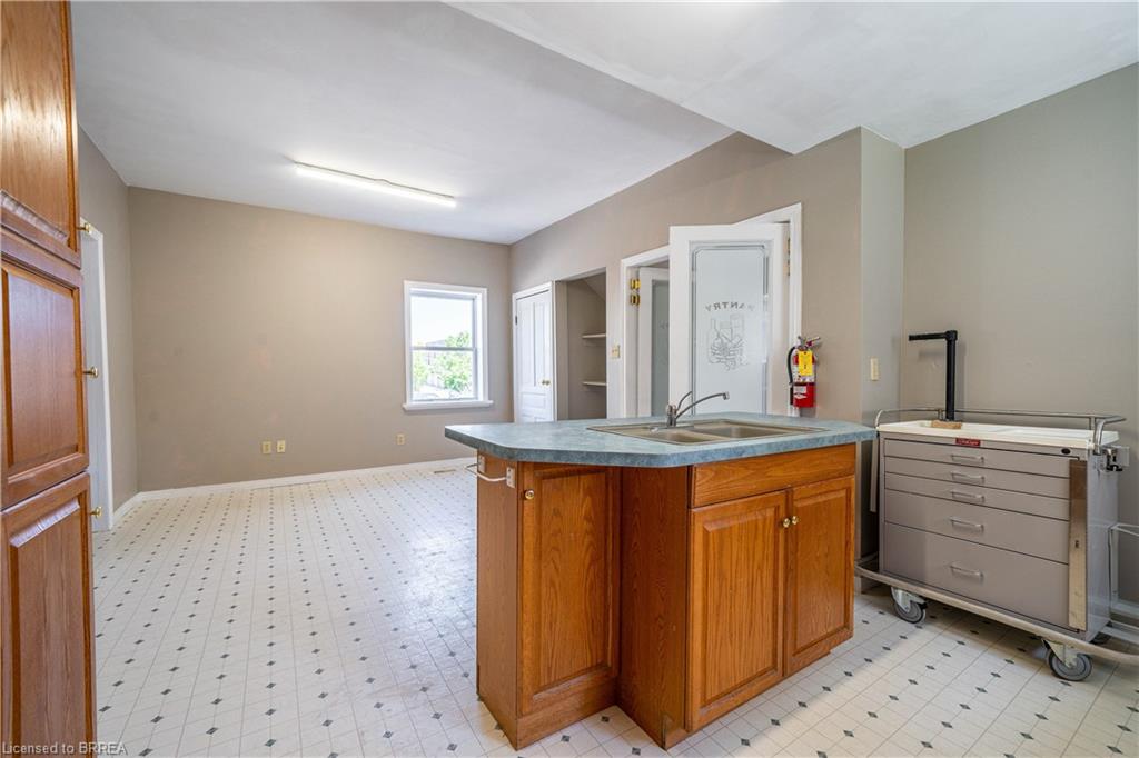 20 William Street Property Photo 14