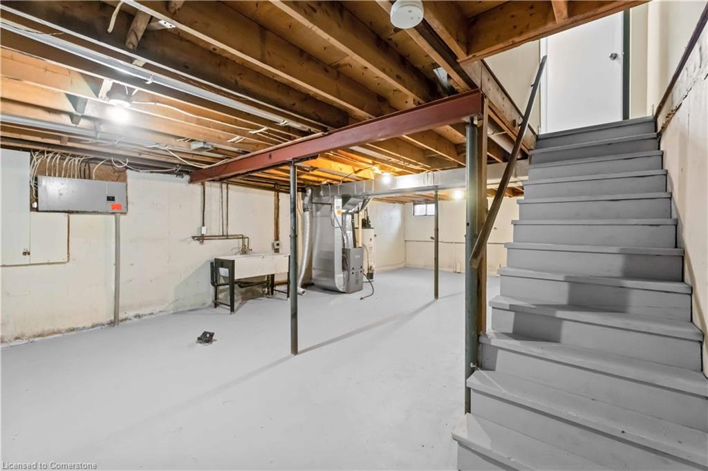 220-100 Brownleigh Avenue Property Photo 14