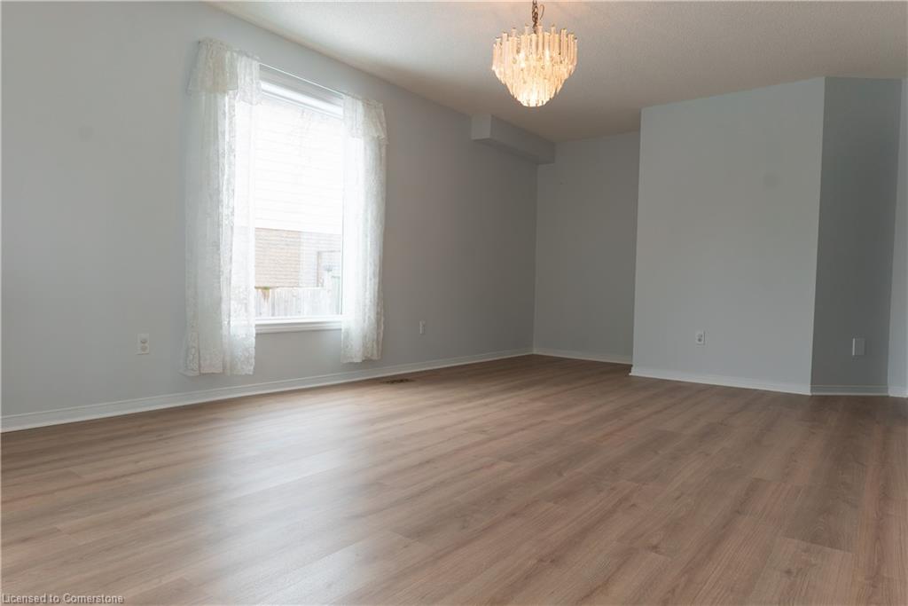 3050 Plum Tree Crescent Property Photo 14