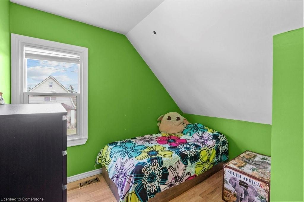 99 Robins Avenue Property Photo 17