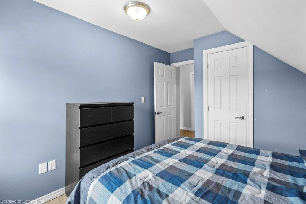 99 Robins Avenue Property Photo 20