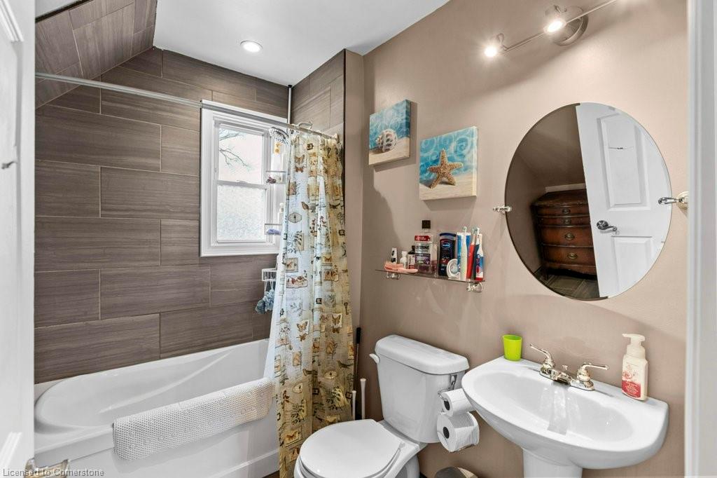 99 Robins Avenue Property Photo 23
