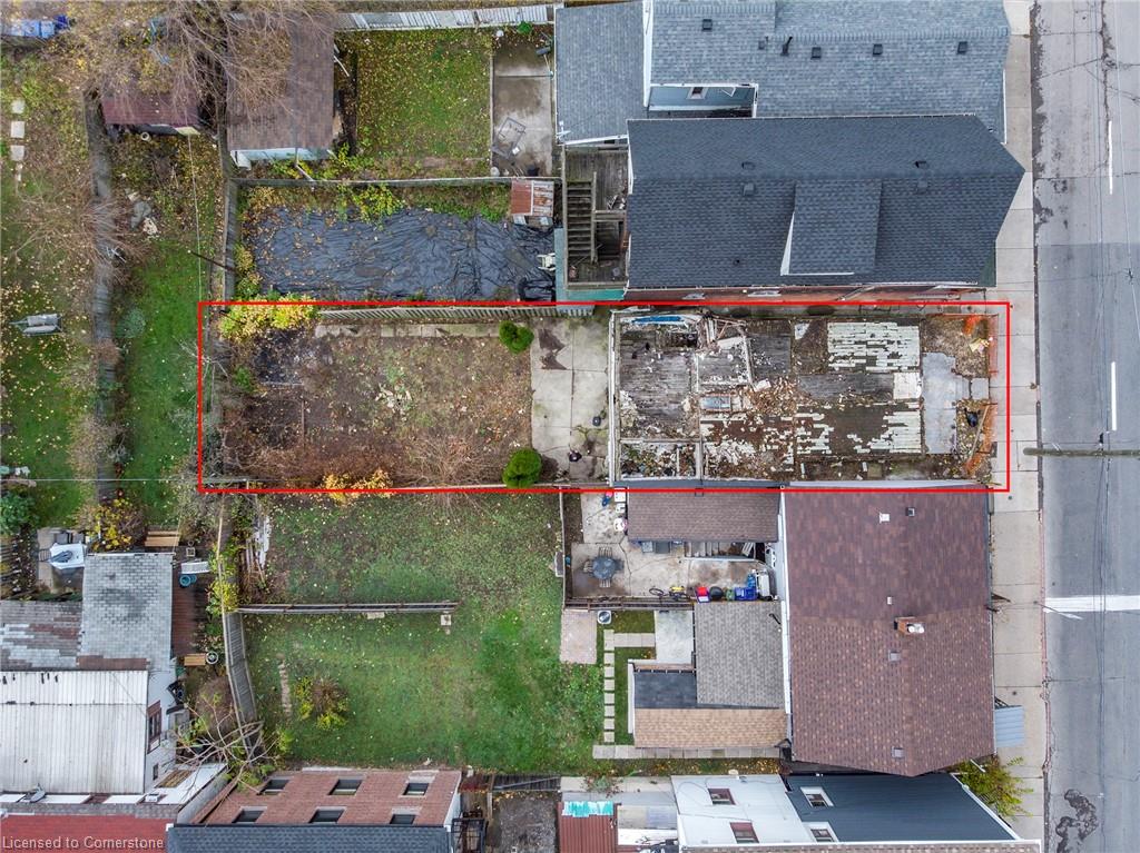 186 John Street N Property Photo