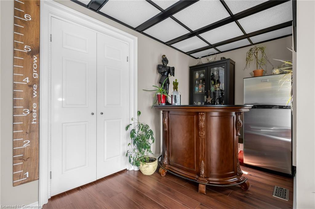 33 Rosedale Avenue Property Photo 4