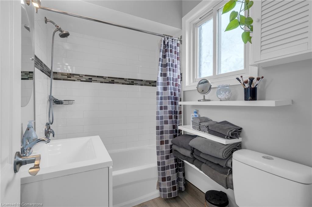33 Rosedale Avenue Property Photo 11