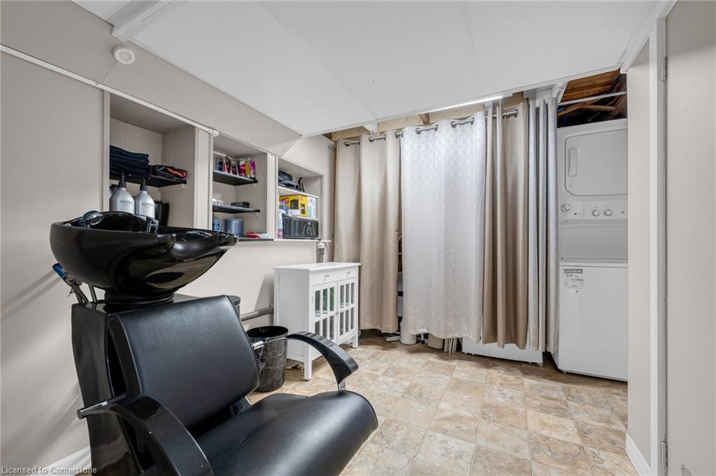 33 Rosedale Avenue Property Photo 23