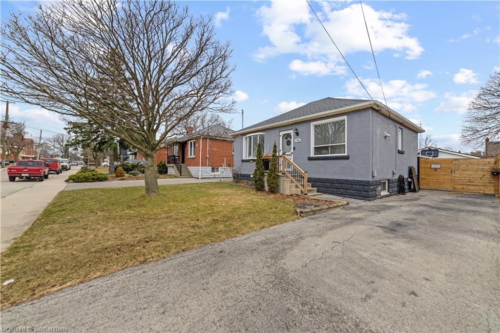 198 East 15th Street Property Photo