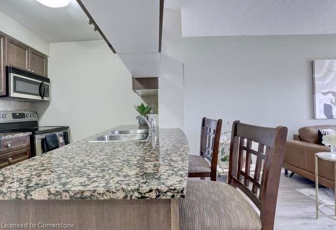 202-2391 Central Park Drive Property Photo 20