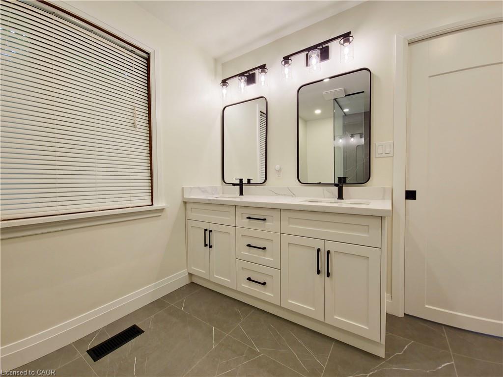 11719 Guelph Line Property Photo 31