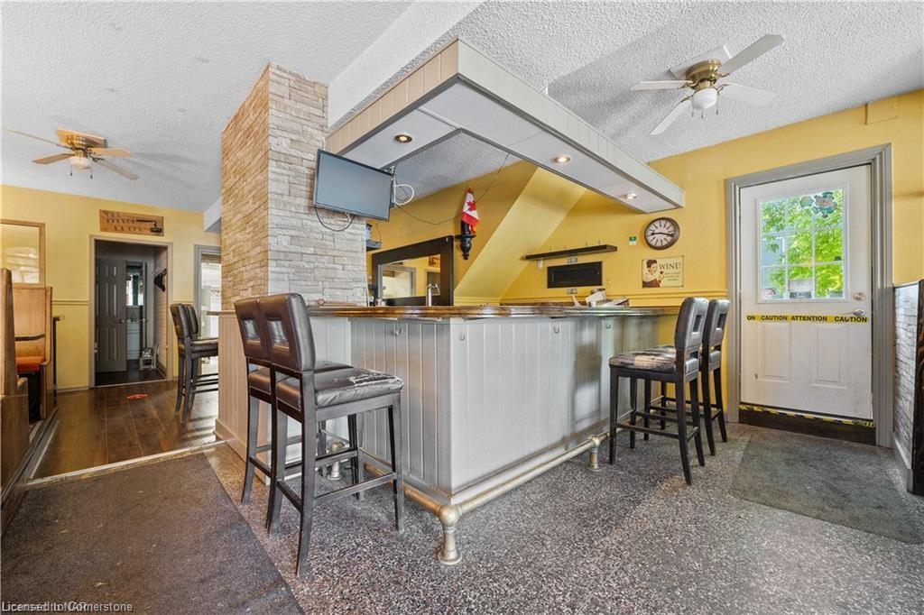 785 Canboro Road Property Photo 6