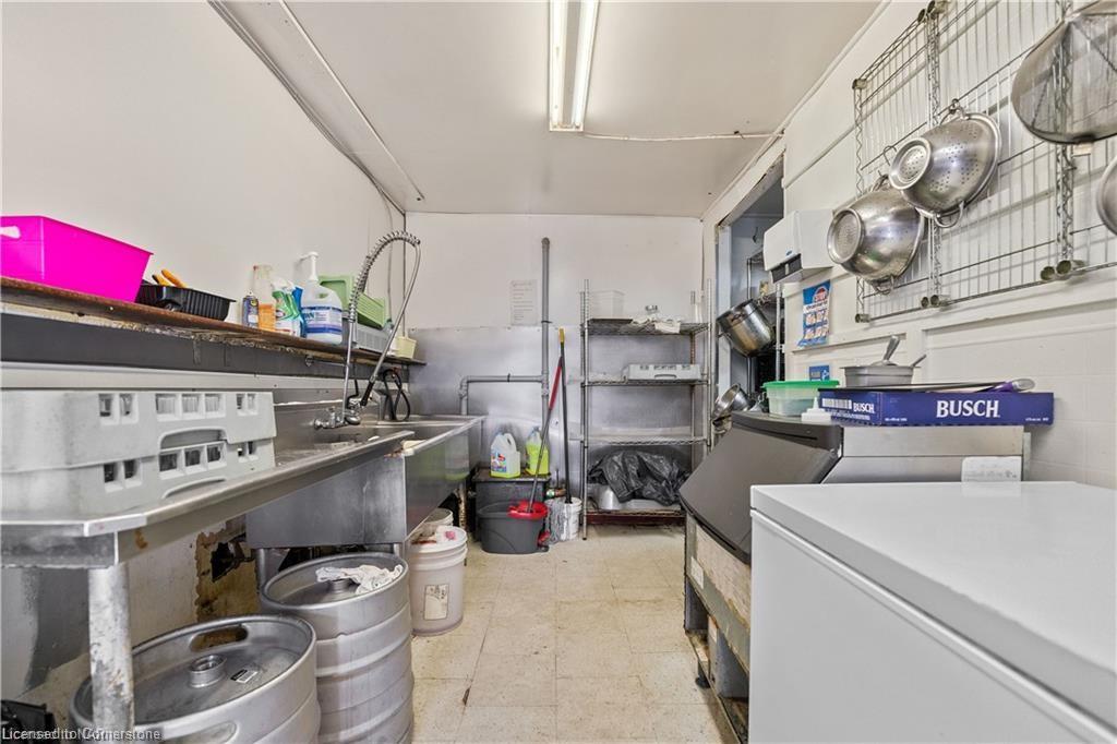 785 Canboro Road Property Photo 14