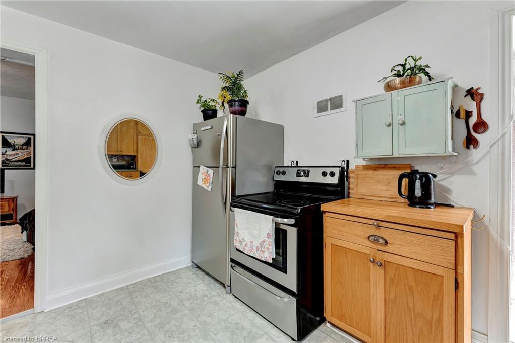 39 Port Street Property Photo 6