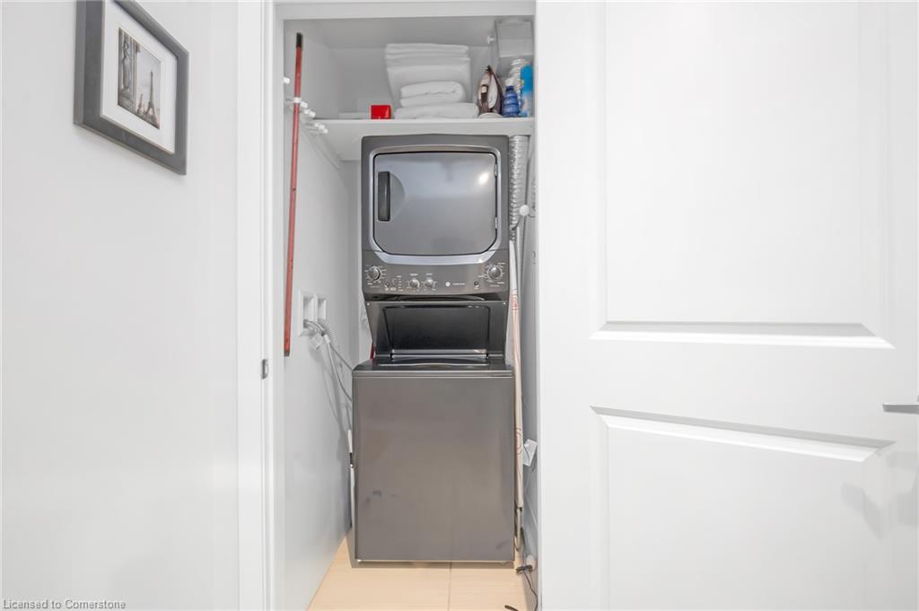 711-90 Charlton Avenue W Property Photo 21