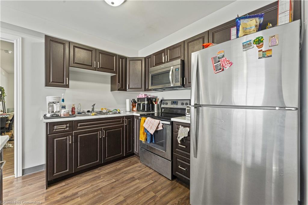 21 Front Street Property Photo 32