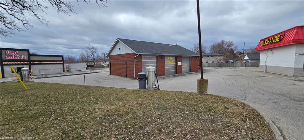 150 Dundas Street S Property Photo 7