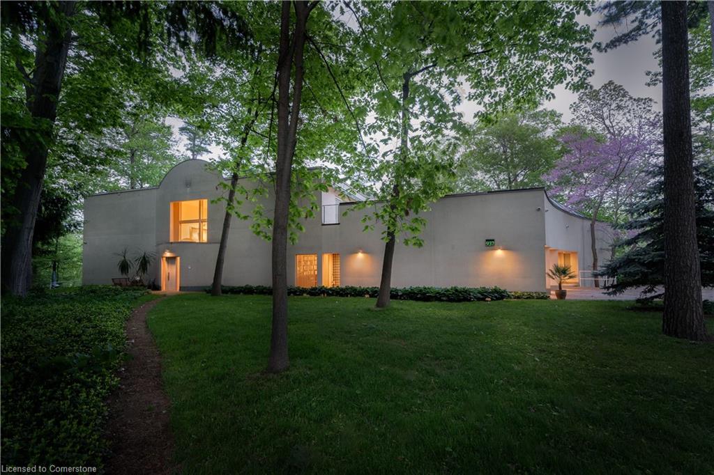 937 Whittier Crescent Property Photo
