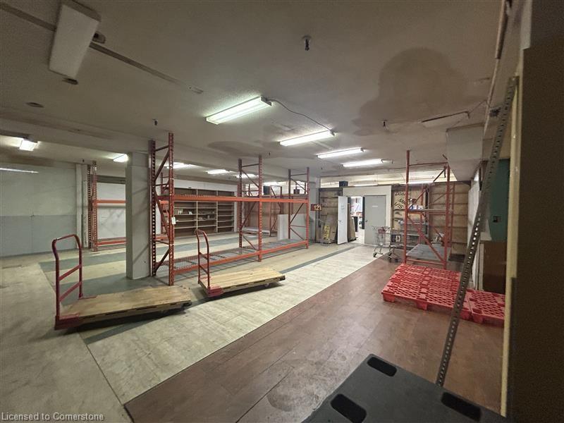 276 Kenilworth Avenue N Property Photo 2