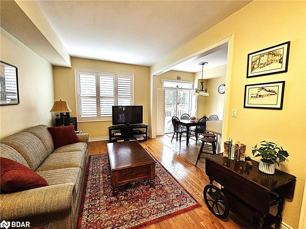 34 Savannah Crescent Property Photo 6
