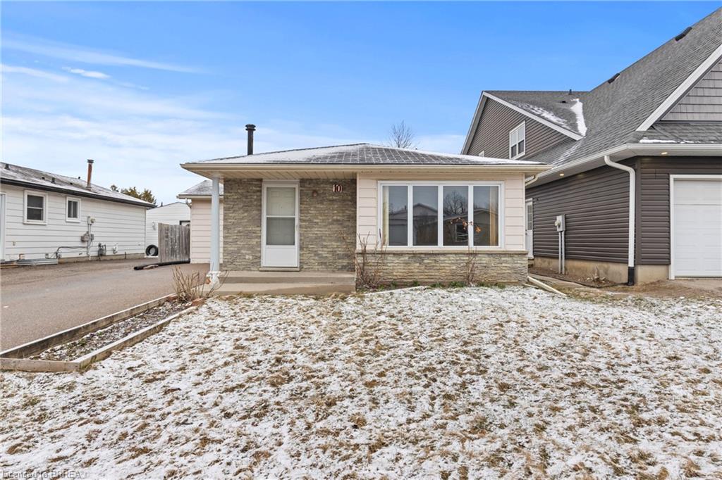 10 Barwood Crescent Property Photo