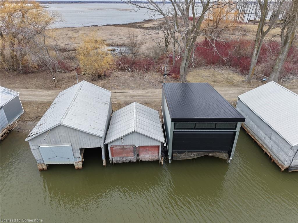 11 Boathouse Lane Property Photo 5