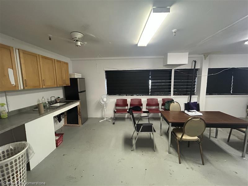 276 Kenilworth Avenue N Property Photo 20